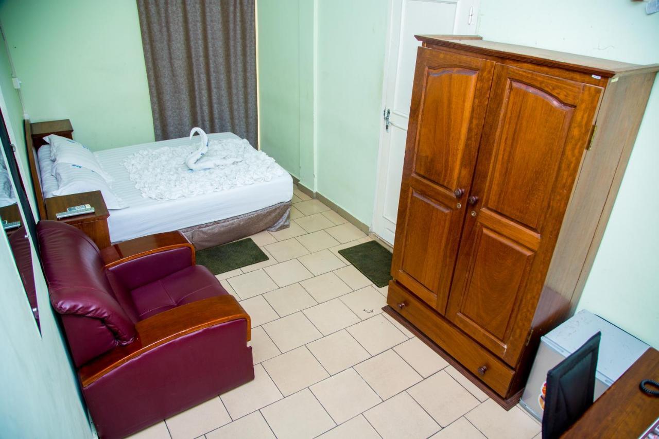 Résidence Hôtelière de Moungali Brazzaville Extérieur photo