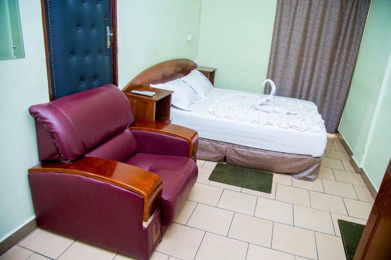 Résidence Hôtelière de Moungali Brazzaville Extérieur photo